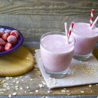 Strawberry Oatmeal Smoothie