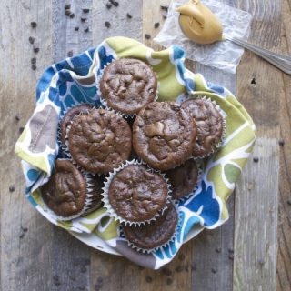 Flourless Chocolate Protein Muffins www.maebells.com