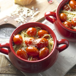 Creamy Parmesan Spaghetti with Cherry Tomatoes, just one pan and ready in under 20 minutes! #glutenfree