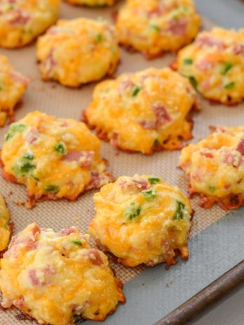 These Cheesy Ham and Jalapeno Puffs have just 1 net carb each, making them perfect for low carb meal prep!