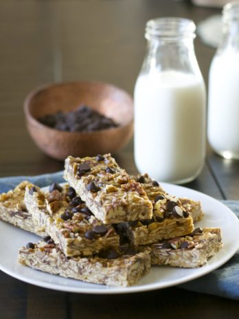 Super easy gluten free No Bake Peanut Butter Chocolate Chip Granola Bars! These bars perfect for an easy snack!