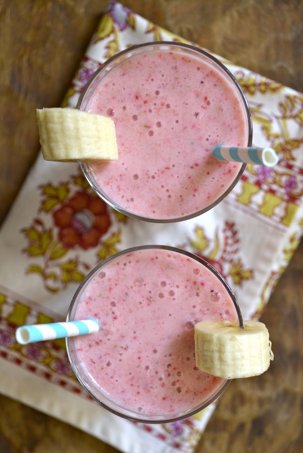 Healthy Strawberry Banana Smoothie Simple Quick Maebells healthy-strawberry-banana-smoothie-simple-quick-maebells