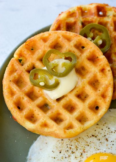  Try these quick and easy Jalapeño Cheddar Cornbread Waffles for a savory breakfast. These cornbread waffles are excellent for making hearty breakfast sandwiches, served with bacon and eggs or a scoop of chili on top!