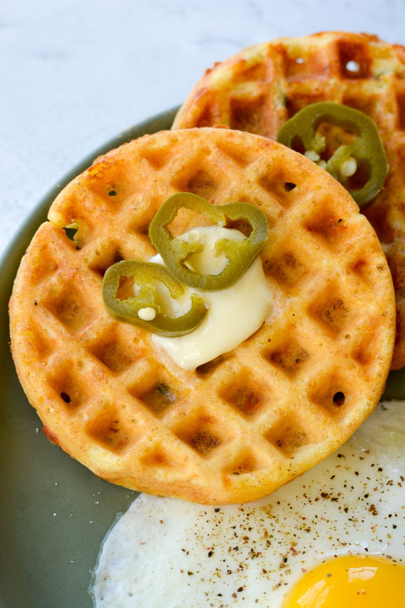  Try these quick and easy Jalapeño Cheddar Cornbread Waffles for a savory breakfast. These cornbread waffles are excellent for making hearty breakfast sandwiches, served with bacon and eggs or a scoop of chili on top!