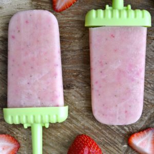 Fresh Strawberry and Vanilla Pudding Pops