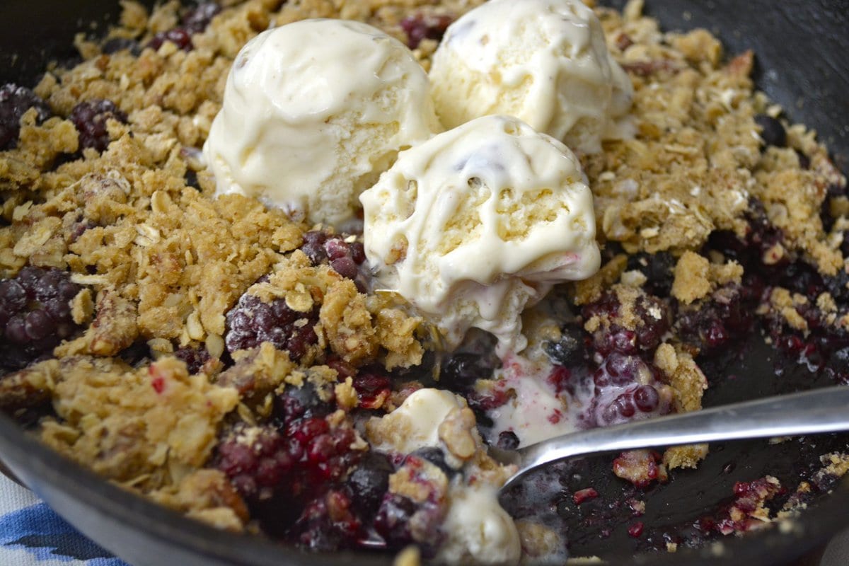 Black and Blueberry Crisp with Oatmeal Pecan Topping