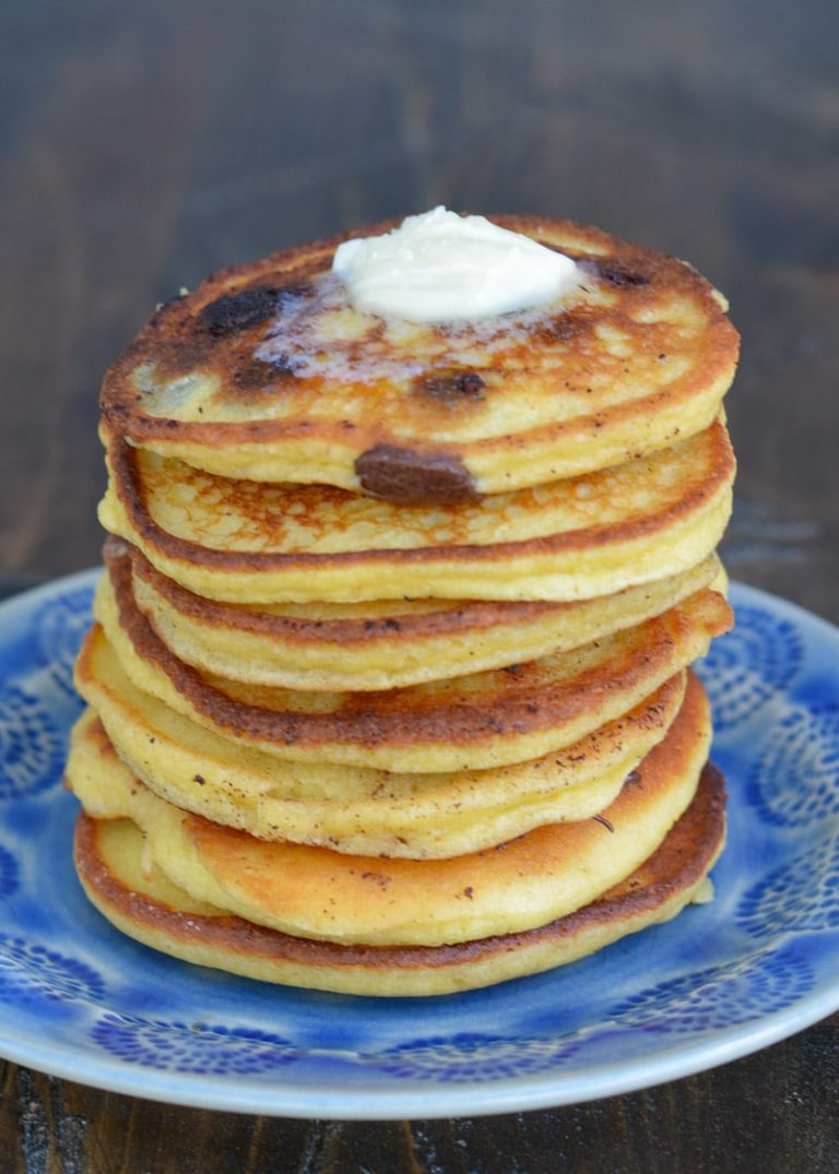Chocolate Chip Protein Pancakes (keto + low carb) Maebells