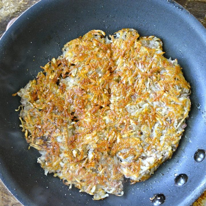 Homemade Hash Browns, perfectly crispy hash browns from scratch!