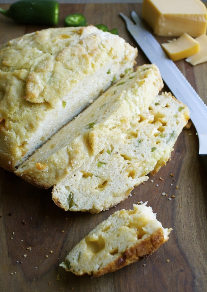 This gluten free Gouda and Jalapeno Bread is perfect for flavor packed sandwiches or serving with your favorite soups! 