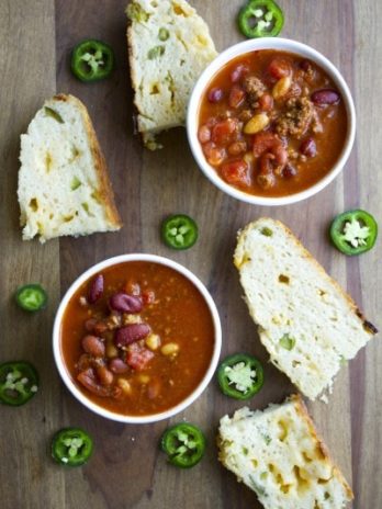 The very best gluten free bread: Smoked Gouda + Jalapeño Beer Bread #glutenfree www.maebells.com