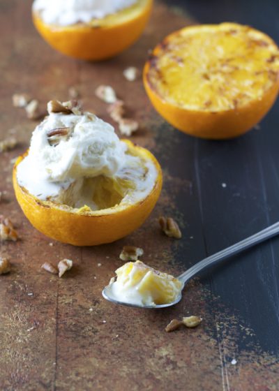 Ginger Grilled Oranges with Butter Pecan Ice Cream! Just two minutes to prepare and SO good!