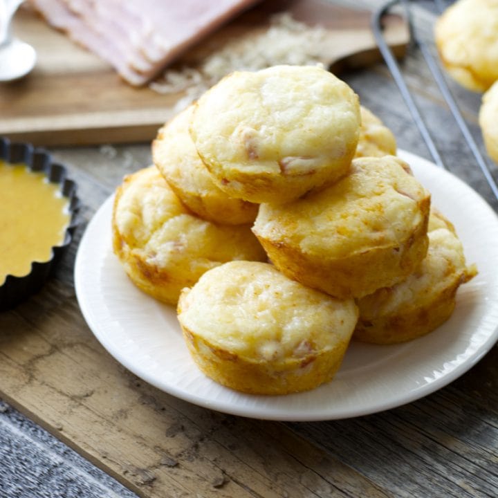 Ham & Swiss Puffs with Smokey Honey Mustard, the perfect quick and easy meal! www.maebells.com
