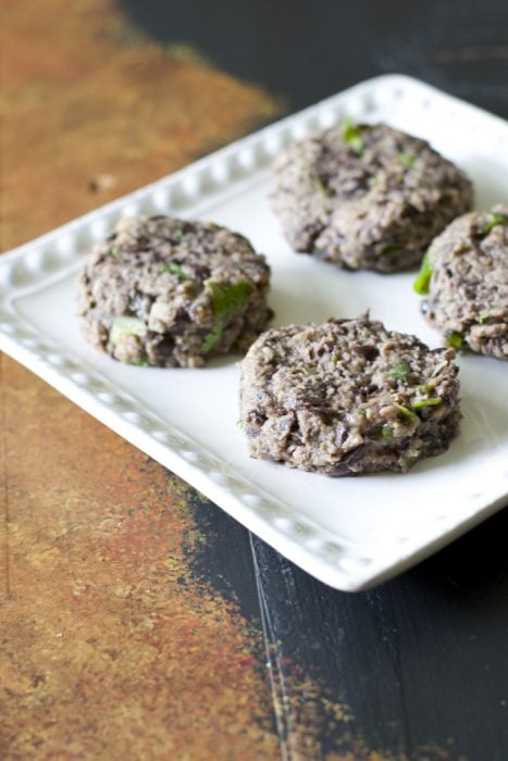  These Zesty Black Bean Sliders are the packed with flavor for the perfect quick and easy meatless meal!