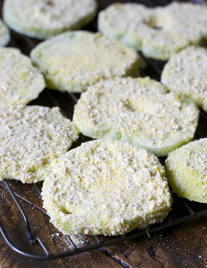 Fried Green Tomatoes! Ultra crispy and totally delicious! A Southern Classic!
