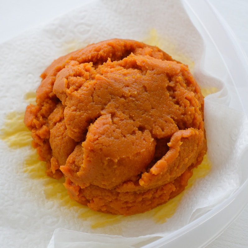 Soft and Chewy Chocolate Chip Pumpkin Cookies are the perfect gluten free, grain free treat! Each low carb cookie contains about 1 net carb each making it a great keto-friendly snack!