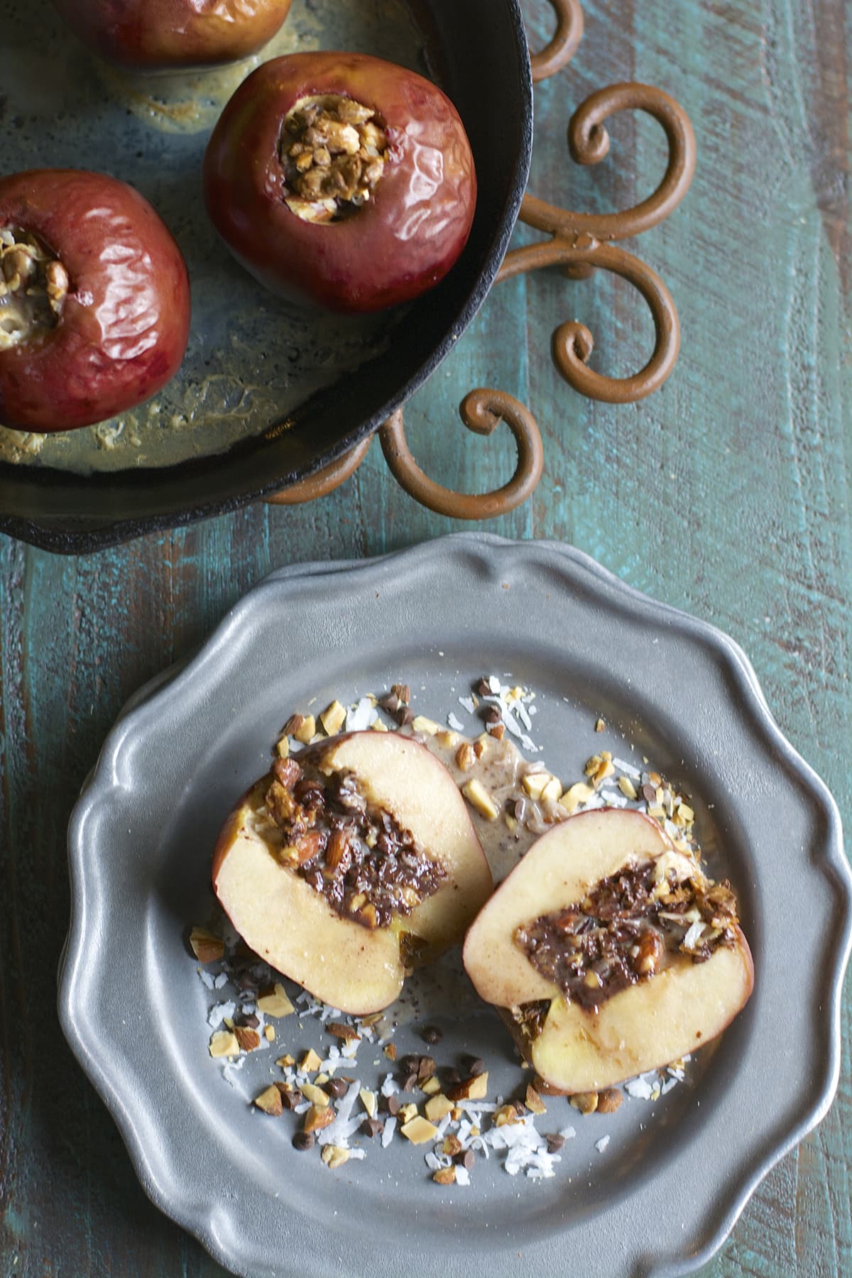 Chocolate Almond Stuffed Baked Apples are packed with coconut, lightly salted almonds and rich dark chocolate!