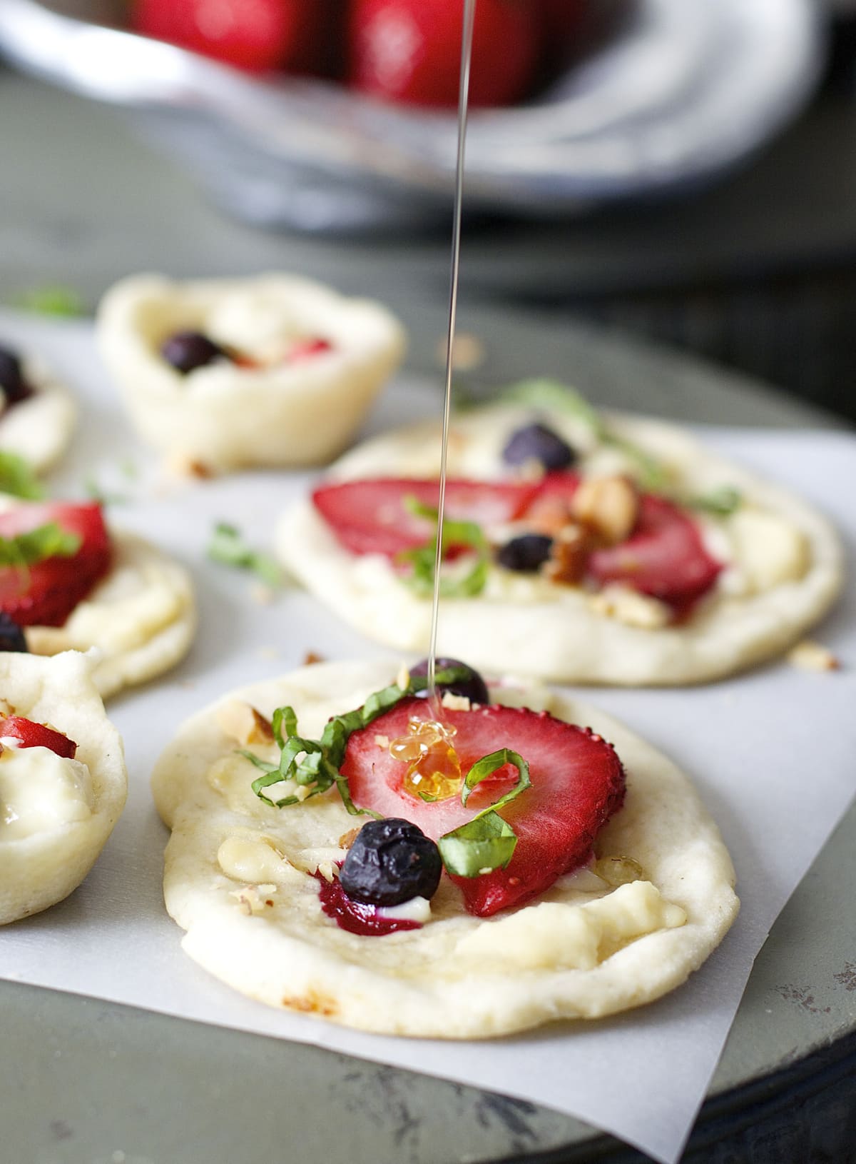 These light Strawberry and Honey Goat Cheese Bites are a simple yet elegant appetizer for Spring brunch!