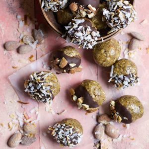 Coconut Mocha Almond Butter Espresso Balls are packed with oats, almonds, coffee and toasted coconut! The perfect snack for a little pick me up!