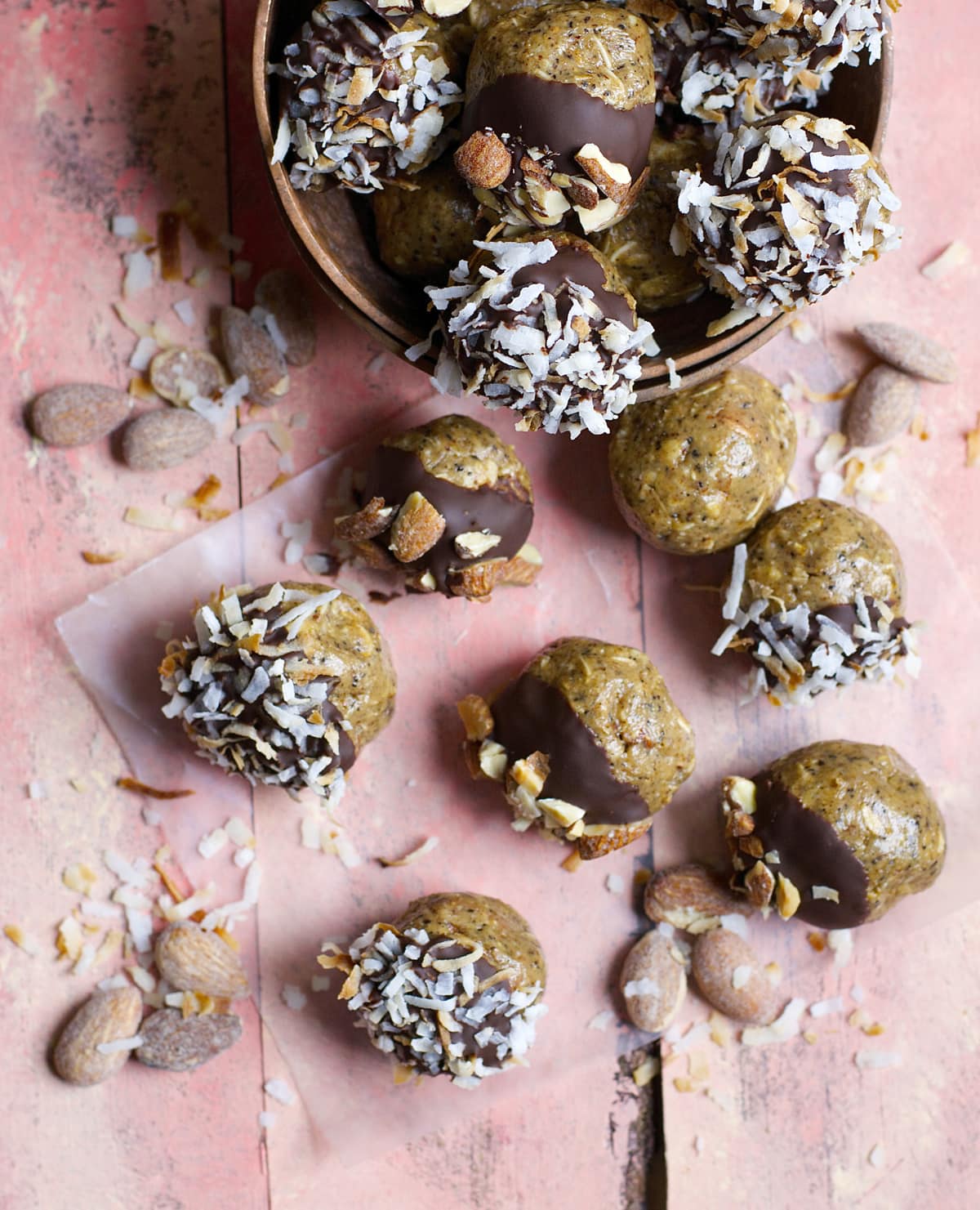 Coconut Mocha Almond Butter Espresso Balls are packed with oats, almonds, coffee and toasted coconut! The perfect snack for a little pick me up!