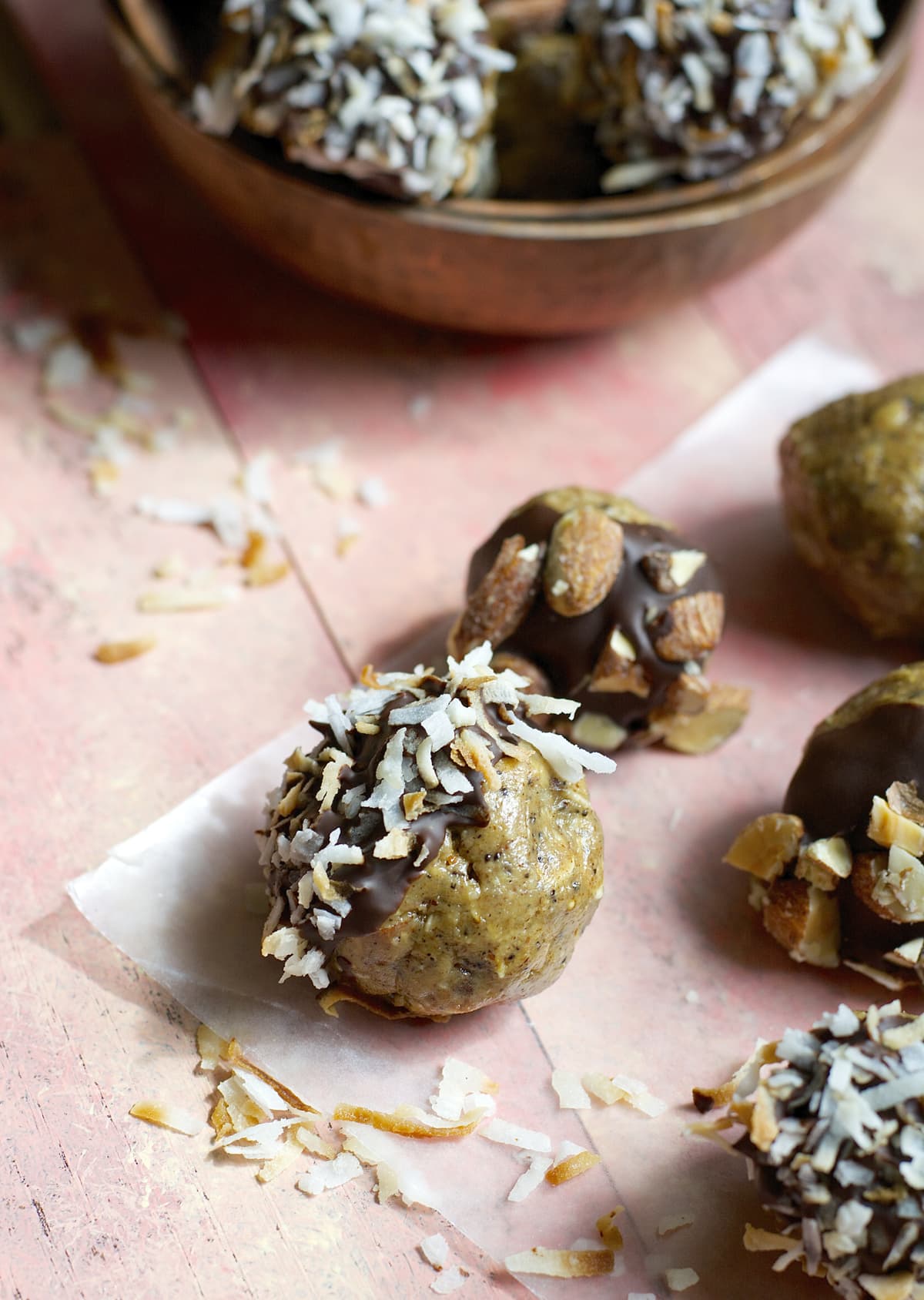 Coconut Mocha Almond Butter Espresso Balls are packed with oats, almonds, coffee and toasted coconut! The perfect snack for a little pick me up!
