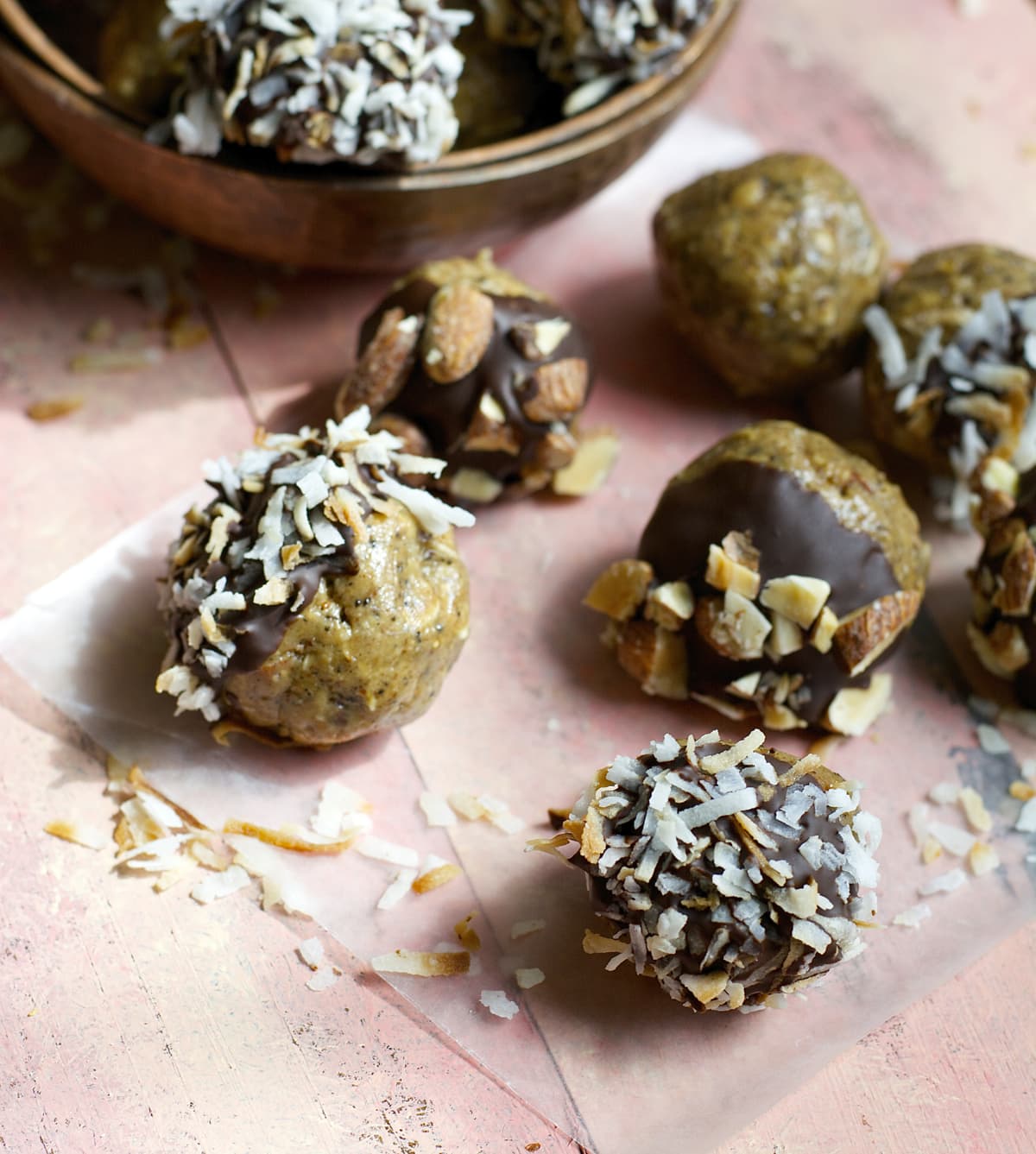 Coconut Mocha Almond Butter Espresso Balls are packed with oats, almonds, coffee and toasted coconut! The perfect snack for a little pick me up!