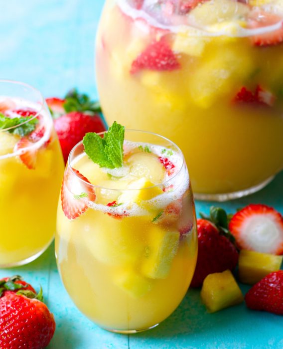 Sparkling Strawberry Pineapple Punch (NonAlcoholic) Maebells