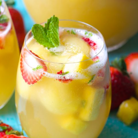 Sparkling Strawberry Pineapple Punch (Non-Alcoholic) - Maebells
