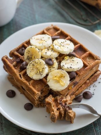 Add these Flourless Peanut Butter Protein Waffles to your morning routine! These gluten free waffles are a great easy meal prep option! 