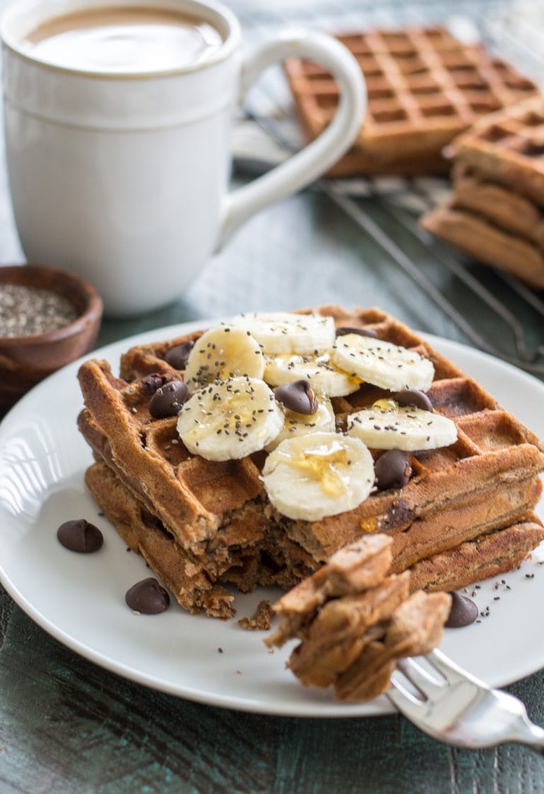 Flourless Peanut Butter Protein Waffles - Maebells