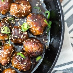 These Sweet and Spicy Asian Meatballs are loaded with flavor and perfect for an easy weeknight dinner or a game day snack!