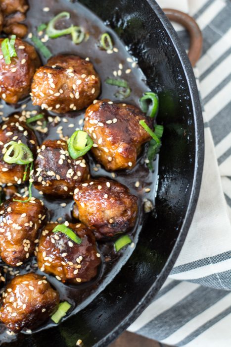 These Sweet and Spicy Asian Meatballs are loaded with flavor and perfect for an easy weeknight dinner or a game day snack!