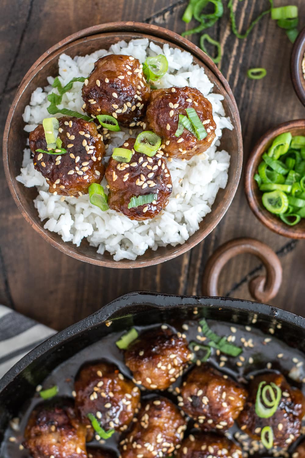 These Sweet and Spicy Asian Meatballs are loaded with flavor and perfect for an easy weeknight dinner or a game day snack! 