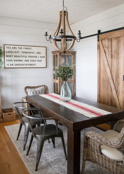 An affordable DIY Farmhouse Dinning Room! How we turned an ordinary house into a stylish farmhouse on a budget!