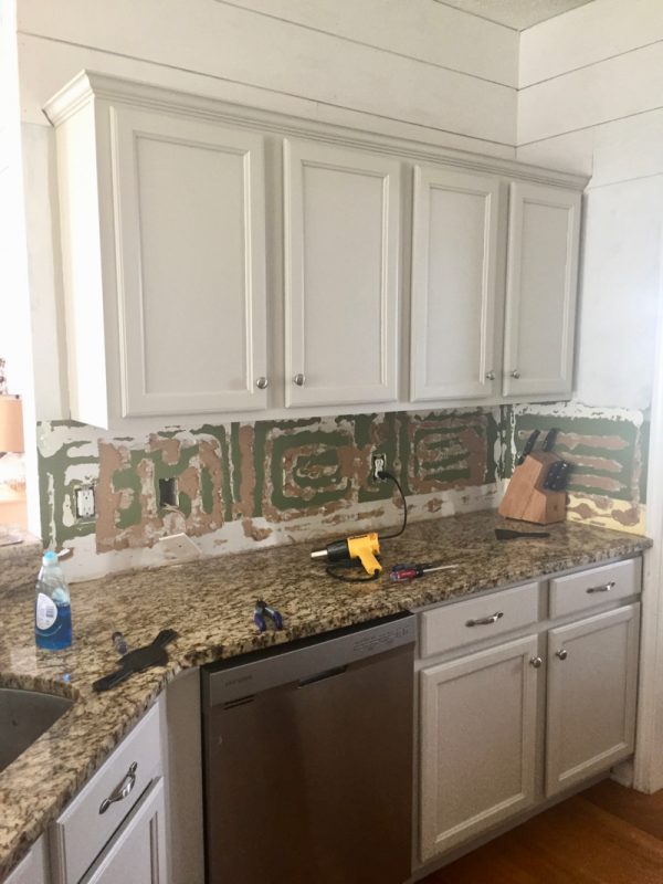 How to Remove a Glued on Backsplash Maebells