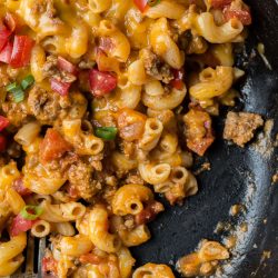 This Easy Taco Mac is a quick one pan, 30 minute meal packed with taco meat, noodles and cheese!