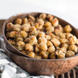 Ranch Roasted Chick Peas are a super easy and healthy snack! A great alternative to chips! #vegetarian #snack #glutenfree