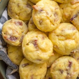 The perfect easy keto breakfast! Try these Keto Bacon Egg and Cheese Bites for an easy grab and go breakfast!  #keto #mealprep