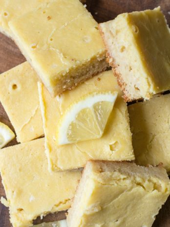 The best keto lemon bars! These sweet and tangy bars are low carb, gluten free and keto approved! #keto