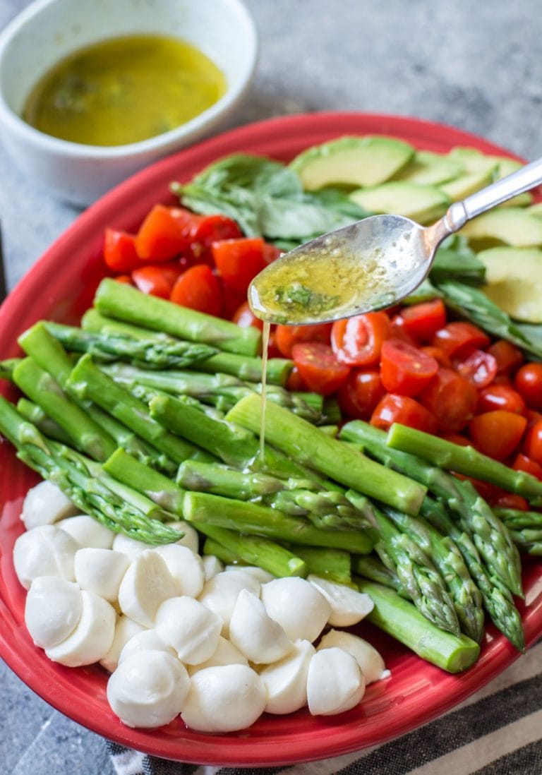 Cold Asparagus Salad Recipe (with Avocado & Tomato!) Maebells