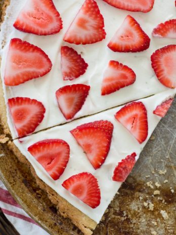  This Strawberry Limeade Keto Fruit Pizza features a sweet almond flour cookie crust, a refreshing lime frosting and a sweet strawberry topping! The perfect low carb dessert for all of your summer cookouts!  