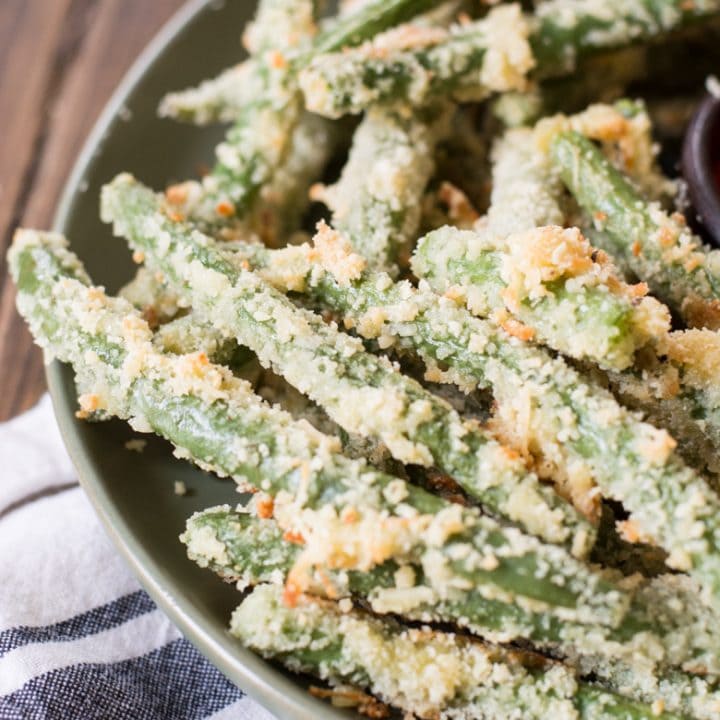 Are you looking for a crispy, salty snack? These easy Green Bean Fries are the perfect low side dish or appetizer! Under 6 net carbs per serving!