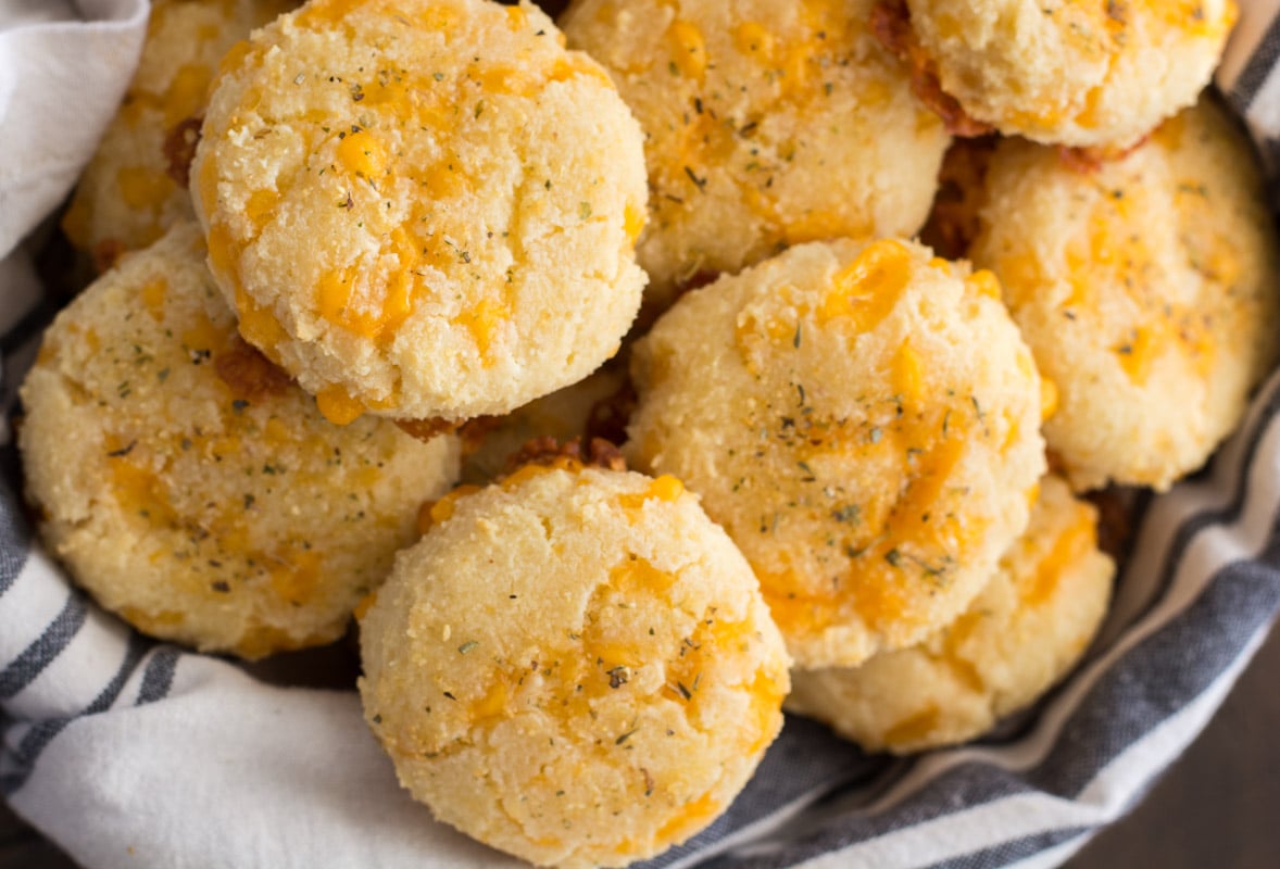 You will love these easy Keto Cheddar Garlic Biscuits they are a perfect Low Carb Red Lobster Biscuit Copycat! Only 2 net carbs each and loaded with flavor! 