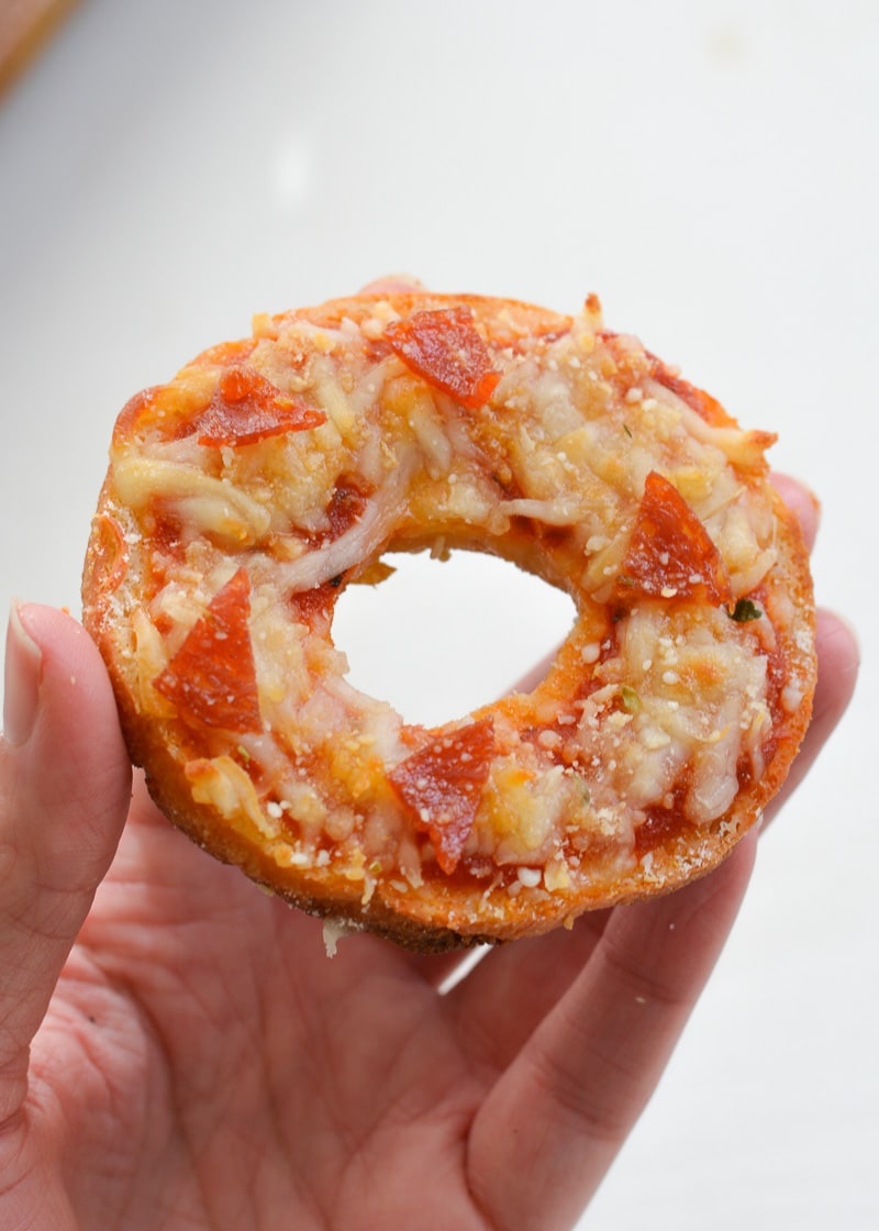 These Keto Pizza Bagels are the perfect low carb, gluten free pizza recipe. Each serving size has under 5 net carbs each and is sure to satisfy your pizza cravings!