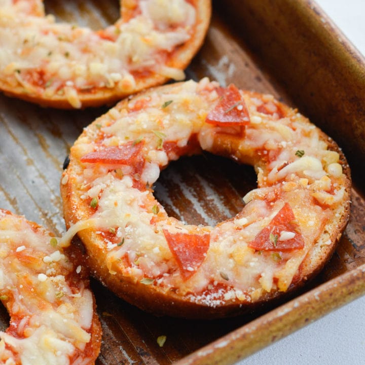 These Keto Pizza Bagels are the perfect low carb, gluten free pizza recipe. Each serving size has under 5 net carbs each and is sure to satisfy your pizza cravings!