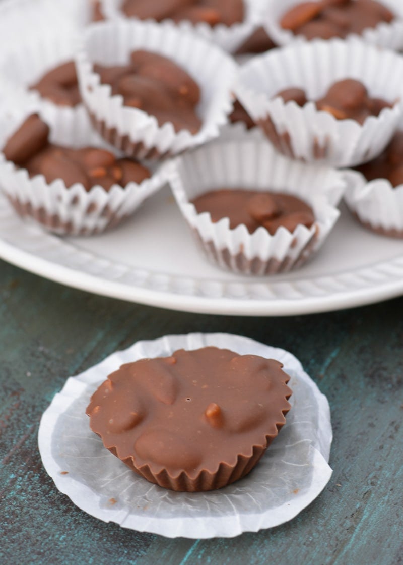 This Chocolate Almond Keto Crock Pot Candy is the perfect make-ahead dessert! Only 4 ingredients required, easy to store, and under 2 net carbs per piece! 