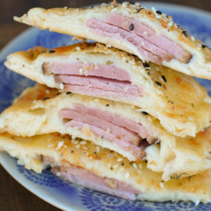 These Keto Ham and Cheese Calzones make the perfect meal prep lunch! Each cheesy calzone has just 3.5 net carbs!