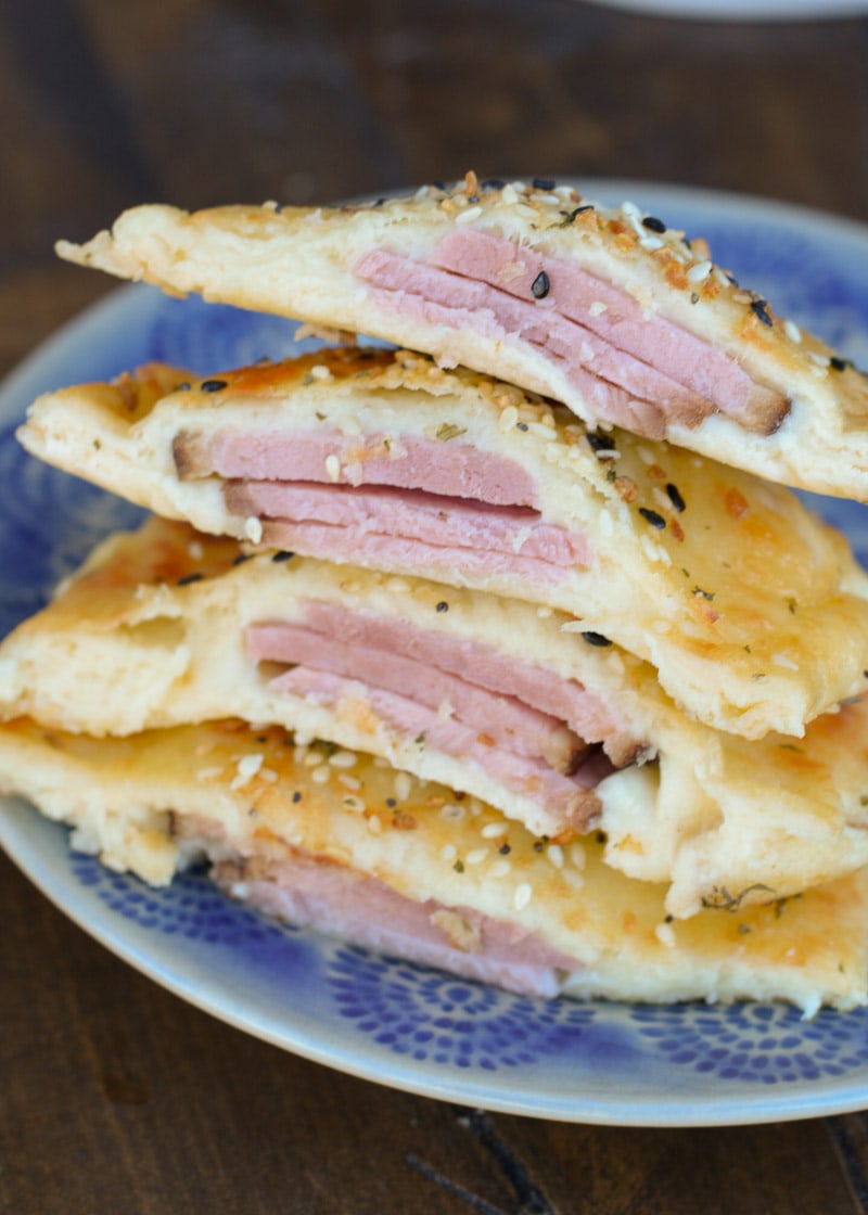 These Keto Ham and Cheese Calzones make the perfect meal prep lunch! Each cheesy calzone has just 3.5 net carbs!