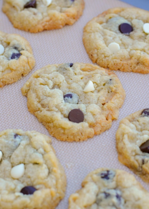 These Keto Mint Chocolate Chip Cookies are wonderfully crispy on the edges and chewy and soft on the inside! Low carb cookies are gluten free and keto-friendly.