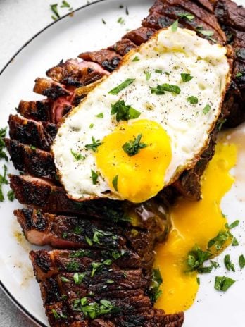 You will want to add these Steak and Eggs to your weekly menu! This keto meal is super low-carb, packed with protein, and contains only 3 real ingredients! 