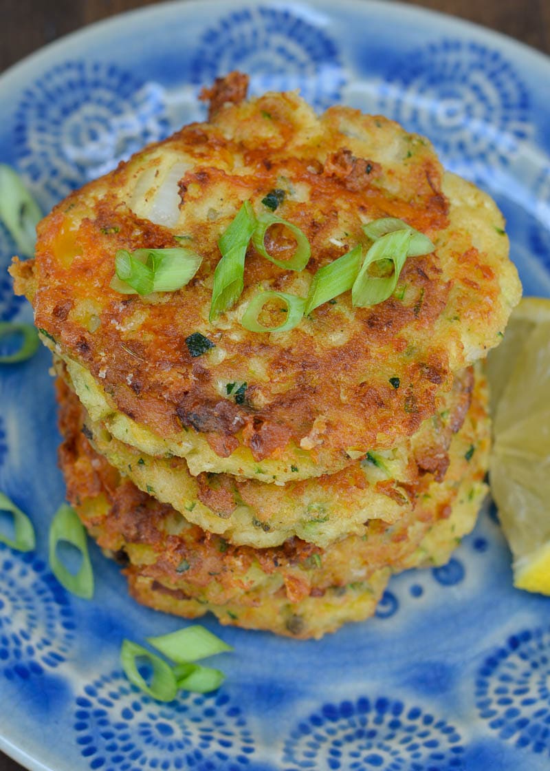 You will love these Zucchini Fritters! Made with fresh zucchini, and cheddar cheese, this delicious appetizer has only 2 net carbs each!